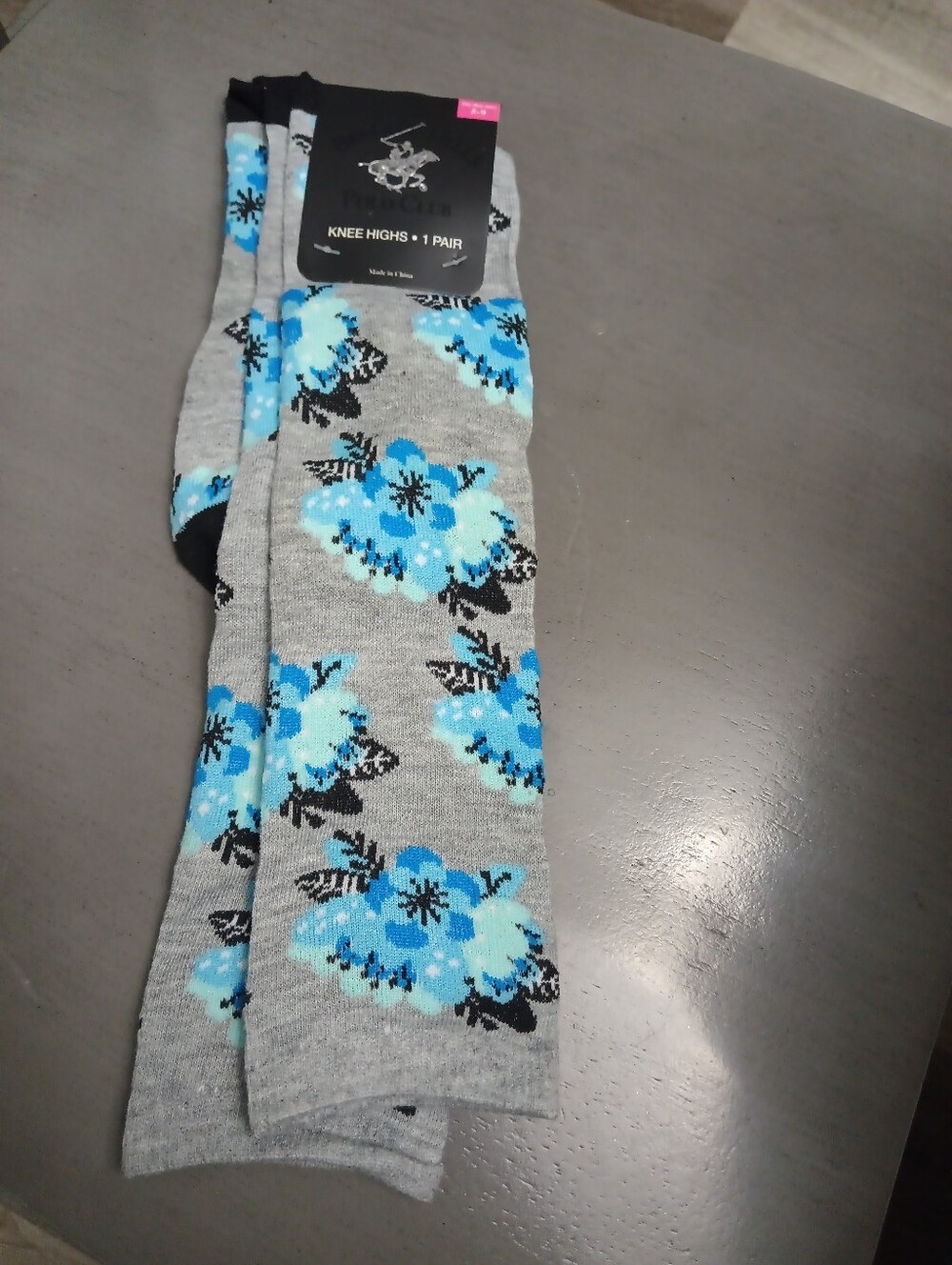 Knee-High Floral Socks - Gray with Blue Flvvowers Women's Size 5-9